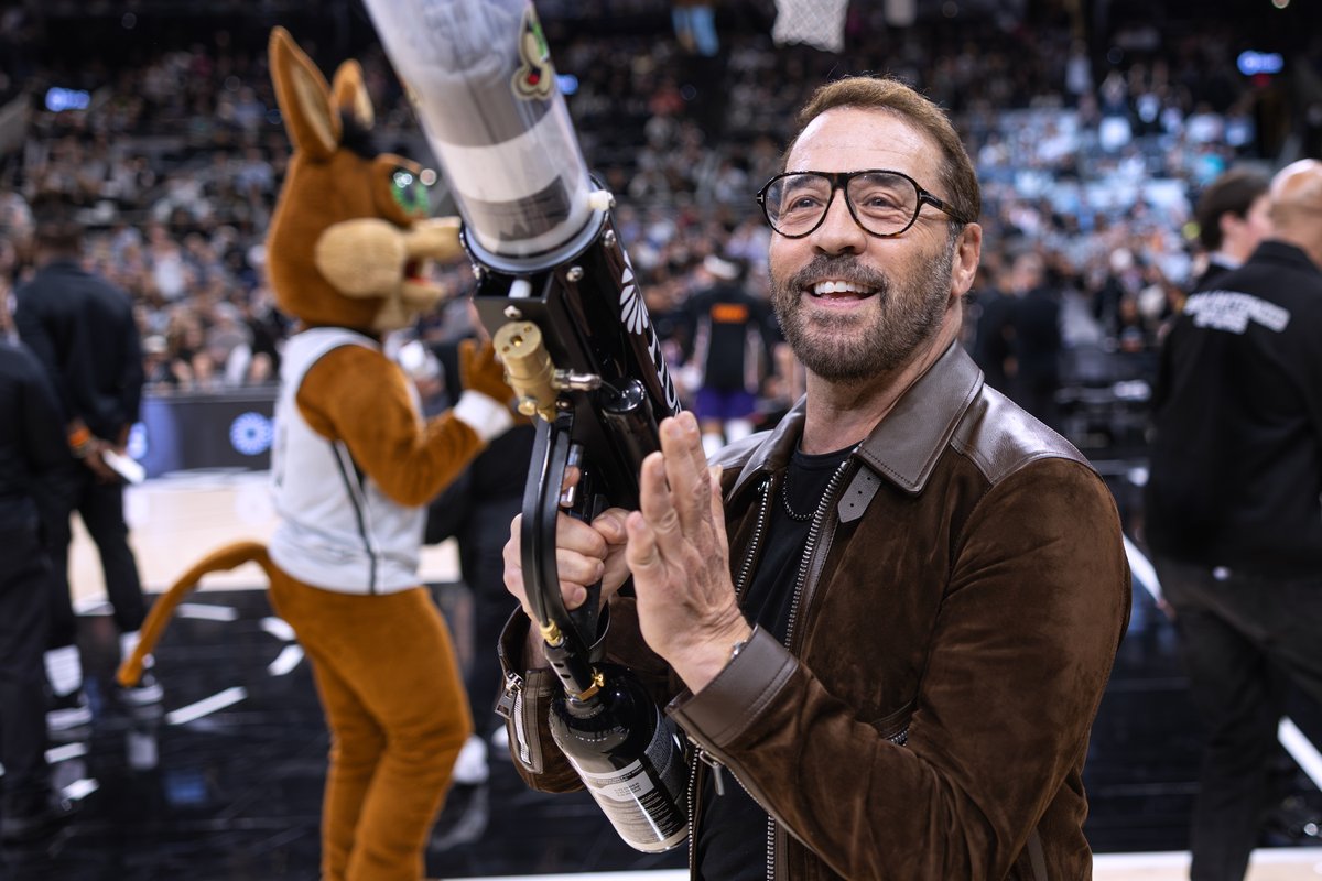 San Antonio Spurs - x tweet media