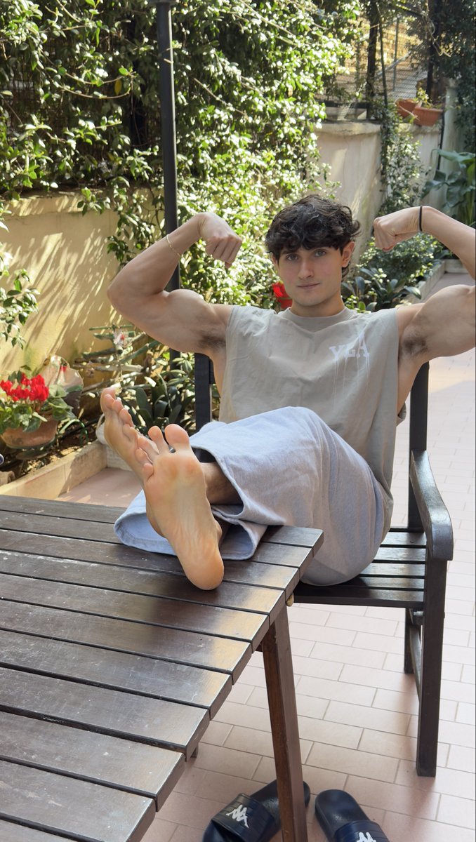 master rock02💰🏋‍♂️ tweet media