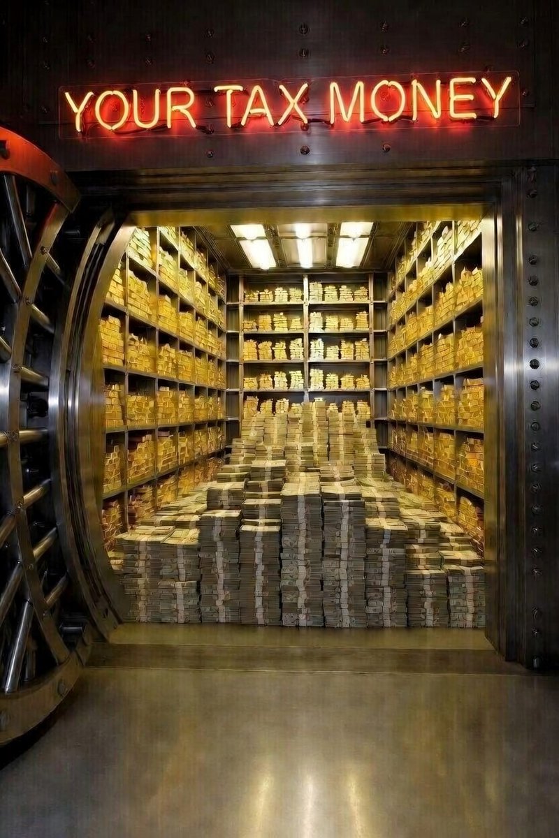 Random Tatoo tweet media