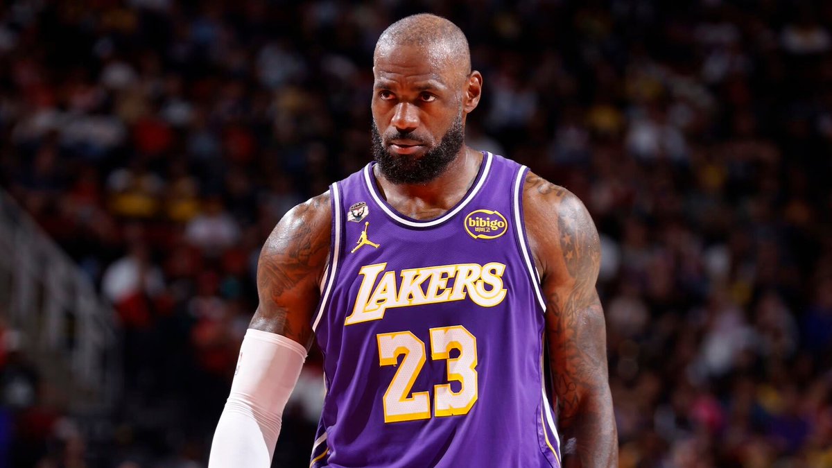 Complex Style tweet media