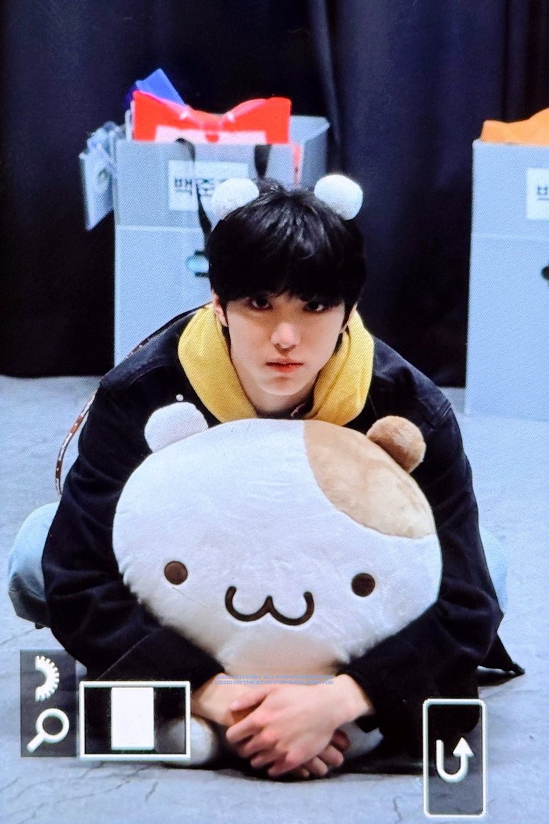 𝗜𝘃𝗼𝗿𝘆 tweet media