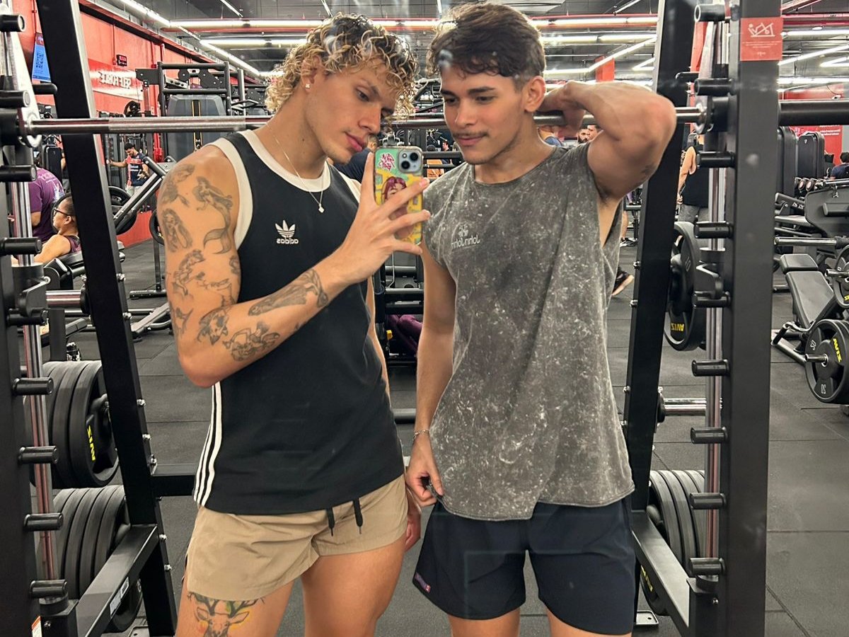 SUAMI TSUNAMI 🌊 1.0 tweet media