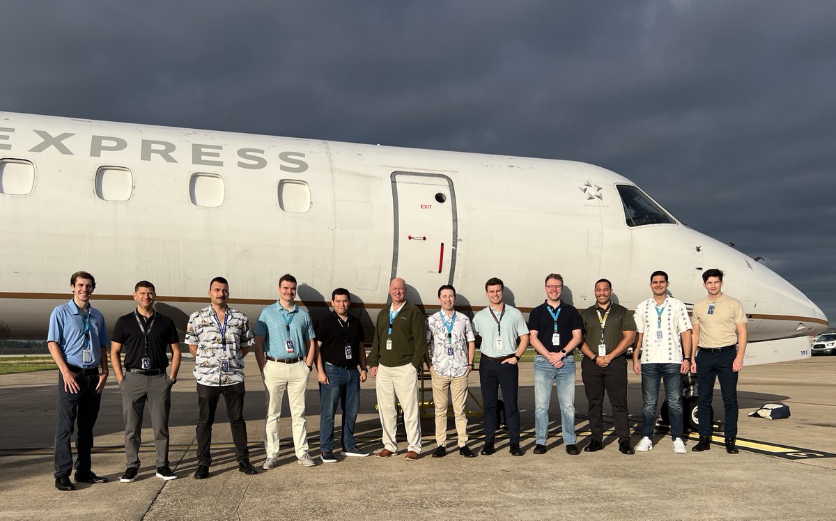 CommuteAir tweet media