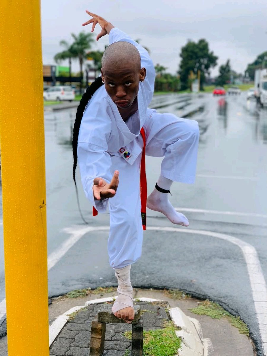 こんにちは tweet media