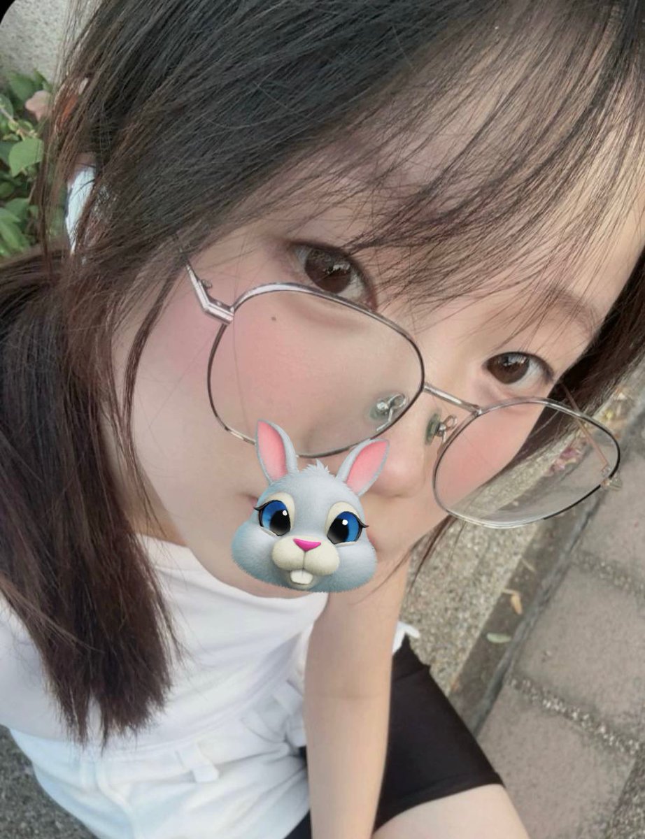 ❀แบม แบม tweet media