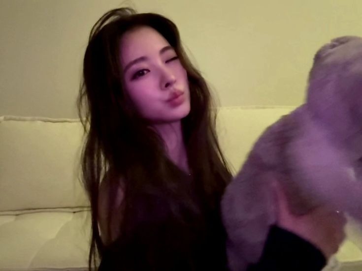 USE ' HEY / ✉️ ' - ENGLISH ONLY tweet media