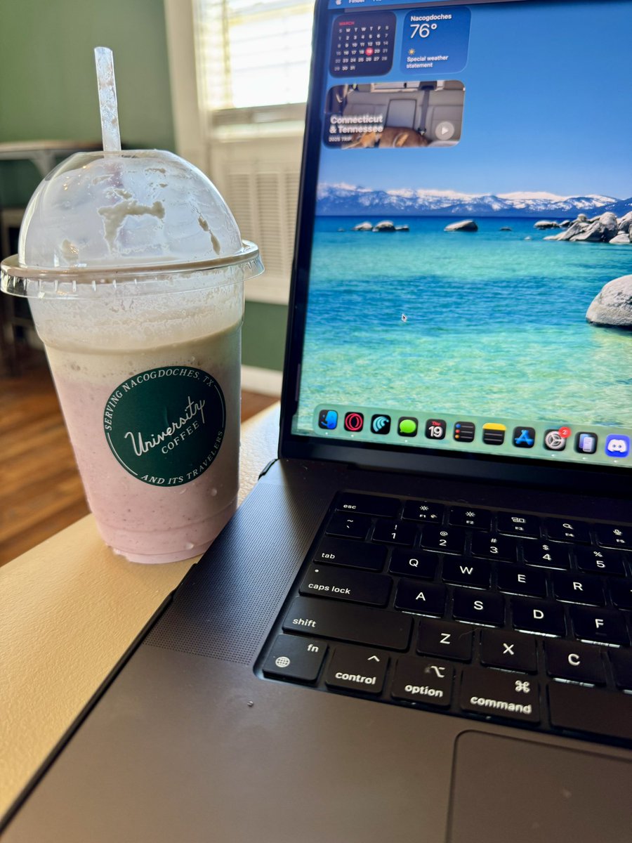 W 0 0 D S tweet media