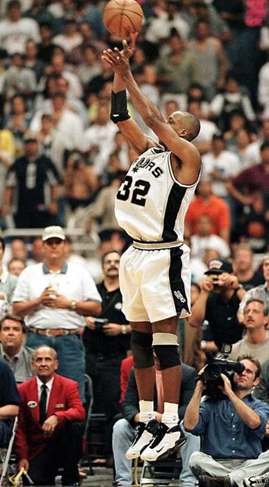 Coach Sifuentes tweet media