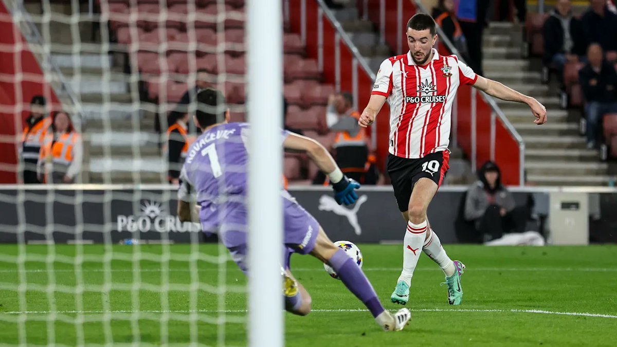 Glen de la Cour (leagueoneminus10) tweet media