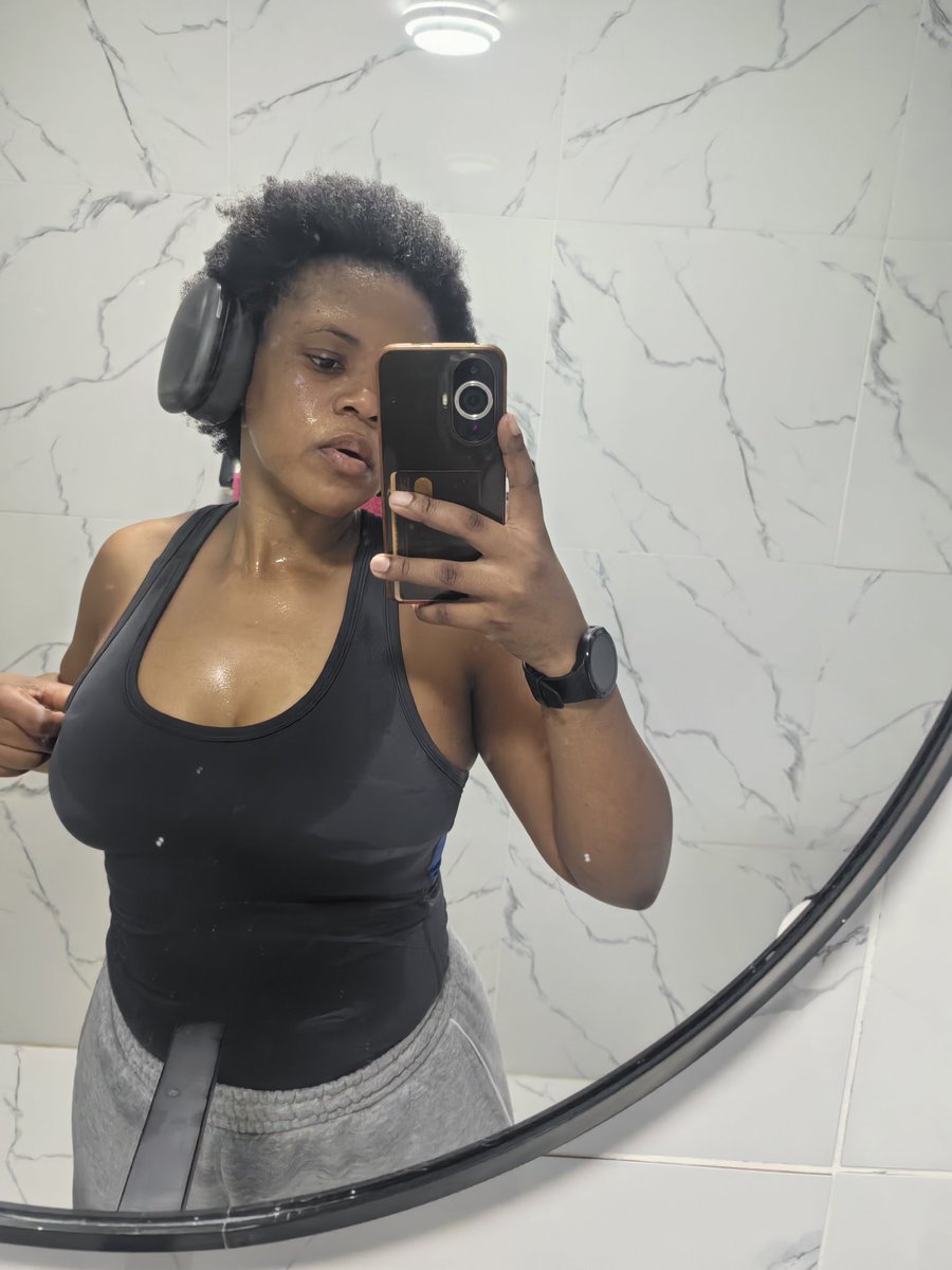 Zandile Dlamini tweet media