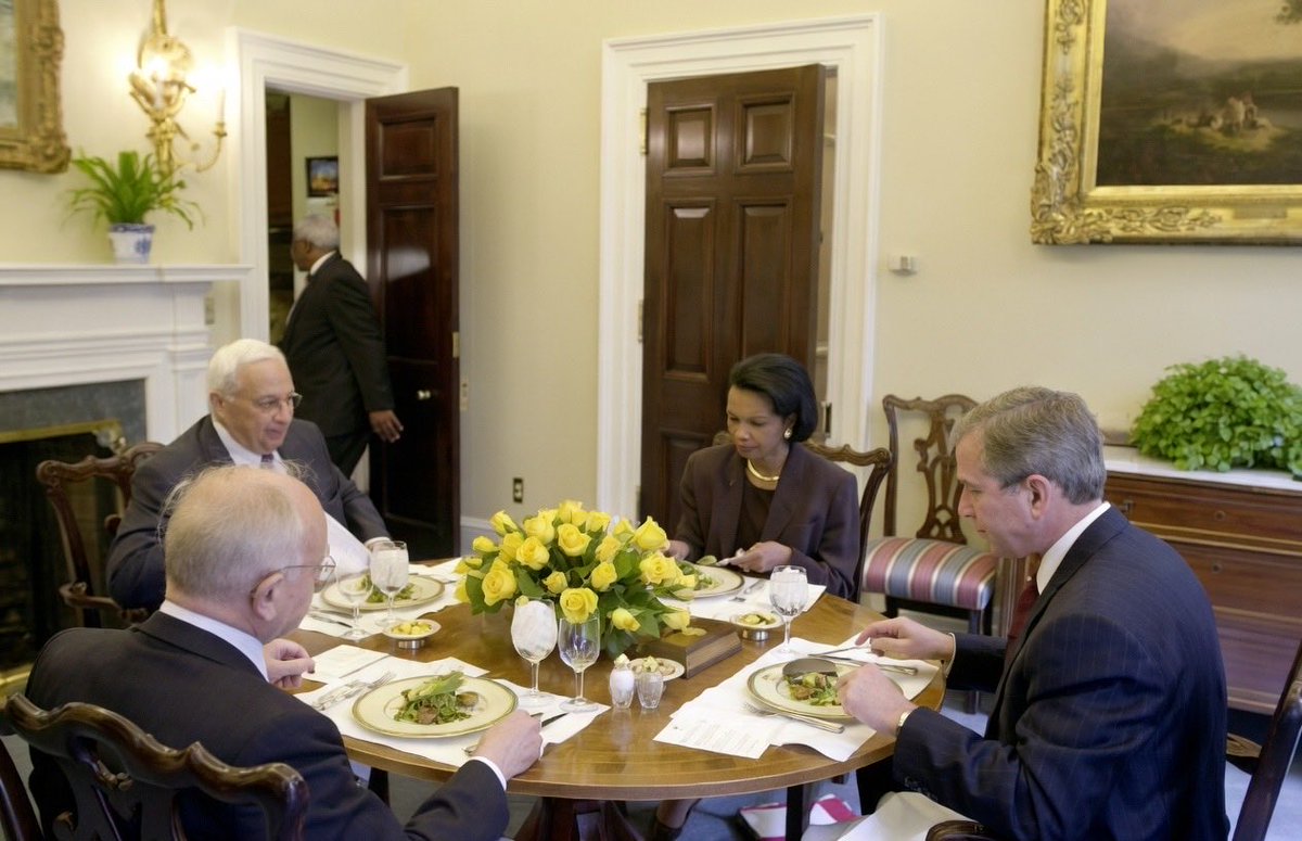 2001 Live tweet media