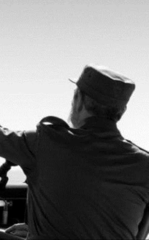 "El mundo está sufriendo a la vez las consecuencias del cambio climático; la escasez y el precio de los alimentos, los gastos militares y el derroche de los recursos naturales y humanos, crecen."  
#FidelPorSiempre Reflexión: "La alianza igualitaria", 20 de marzo de 2011