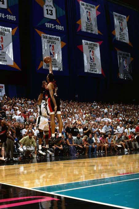 ABCnova91's tweet photo. @spurs The Memorial Day Miracle. https://t.co/dwbISVXxMb