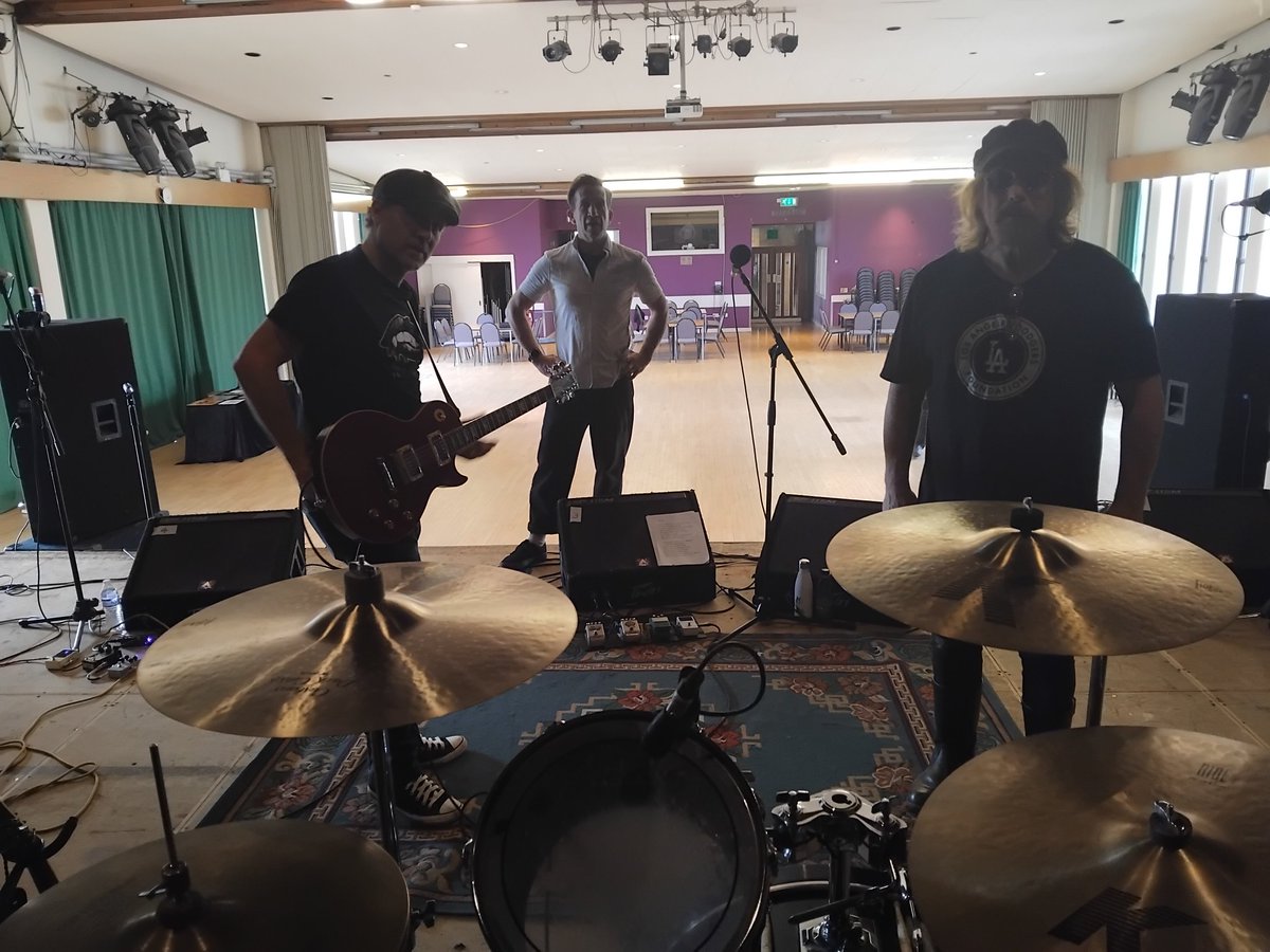 Christopher Fielden tweet media