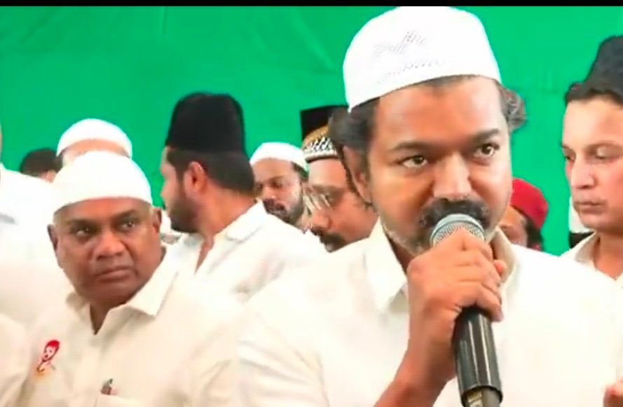 Andhoruvan tweet media