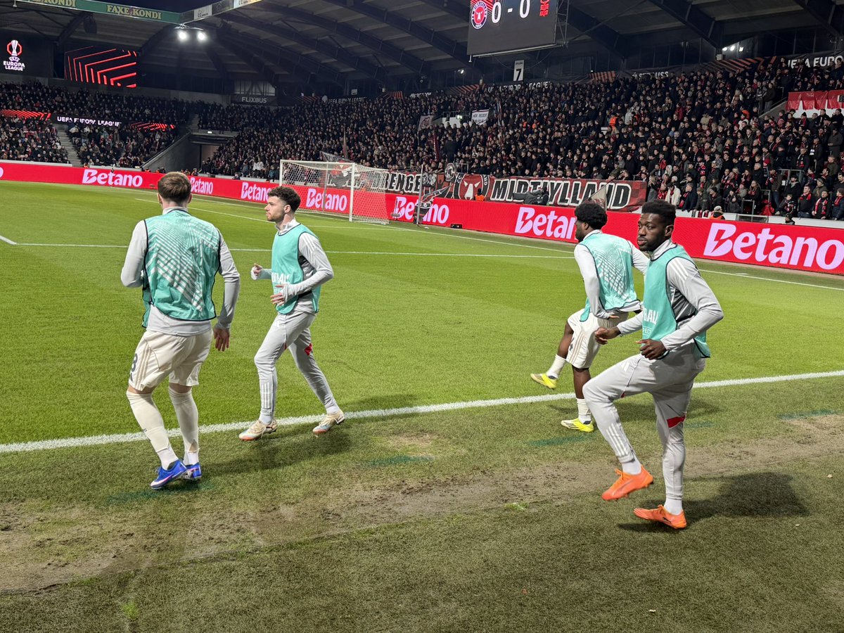 Can Cut Worm Red tweet media