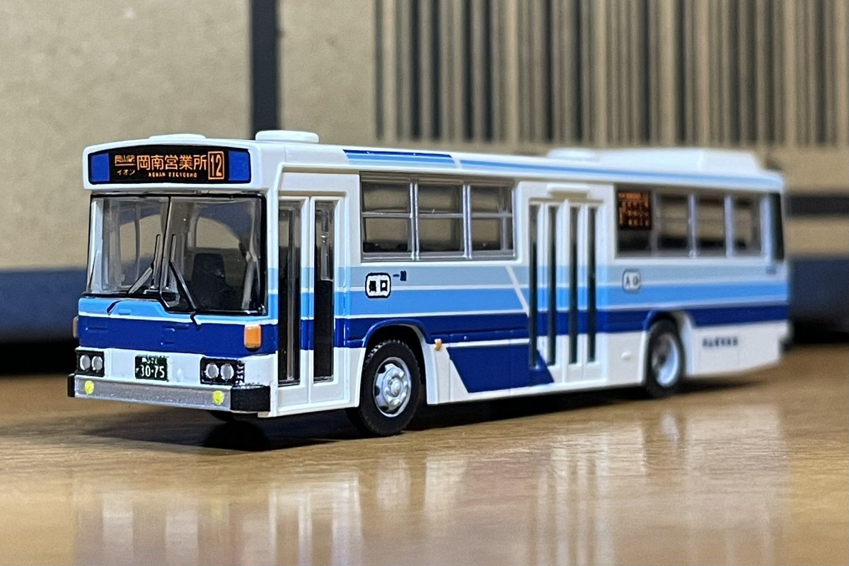 LT233J's tweet photo. バスコレの岡電58MCが届きました
両側面が新規制作との事ですが、個人的には前面とリアをもう少し頑張って欲しかったですねぇ、、、 https://t.co/5mScxgUVX2