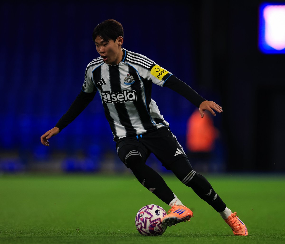 TomTalksToon tweet media