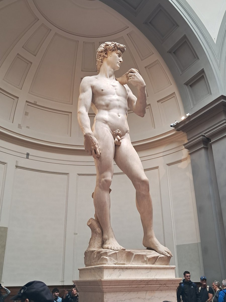 Caroline 🎭 tweet media