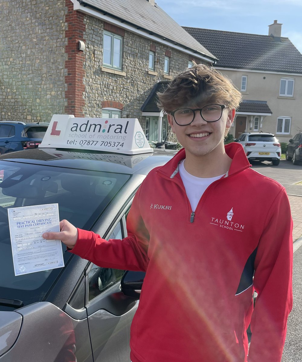 admiral_driving's tweet photo. Congratulations to Tom Ford who passed his driving test today. A first time pass with just 1 driving fault. An excellent result for you Tom, well done and drive carefully now. 👍👍🚗🚗 https://t.co/oVbR0LX1ku