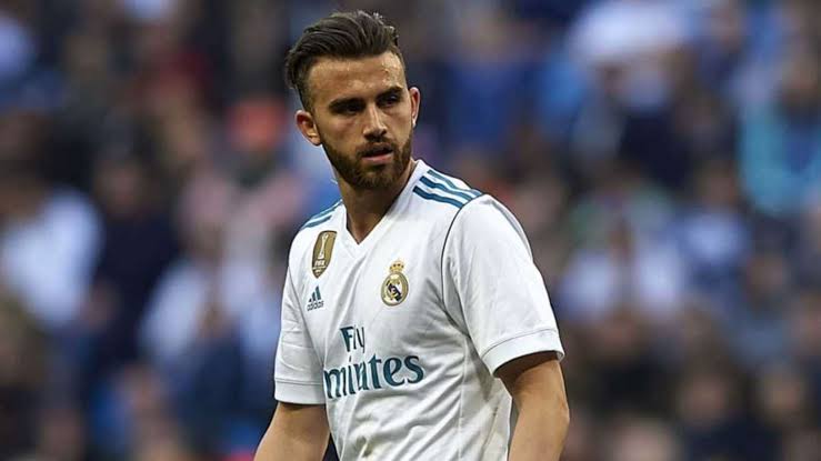 AlNassrTribune's tweet photo. 🔙🗣️ Borja Mayoral reveals how one simple chat with Cristiano Ronaldo transformed his professionalism:

"I was late for the bus. As I got on the bus nobody told me anything. Then Cristiano Ronaldo says,'Borja, you can't be late. You’re young. I’m 30-40 mins early. You should be there an hour early, you can't be late, you know.’ Since then, I’ve never been late."