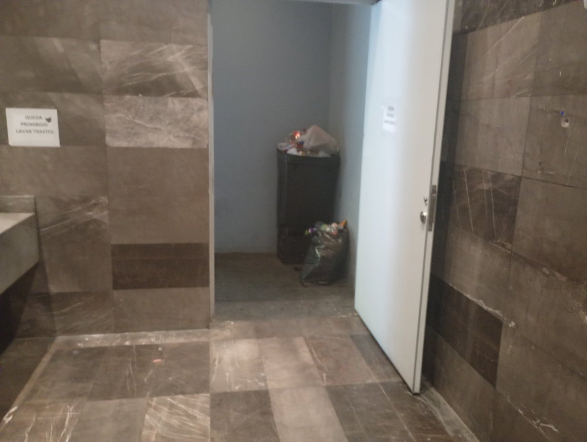 <a href="/LOVREGA/">Vero Islas</a> Ahí se ve como cuidan Parque lira y las instalaciones de la delegación