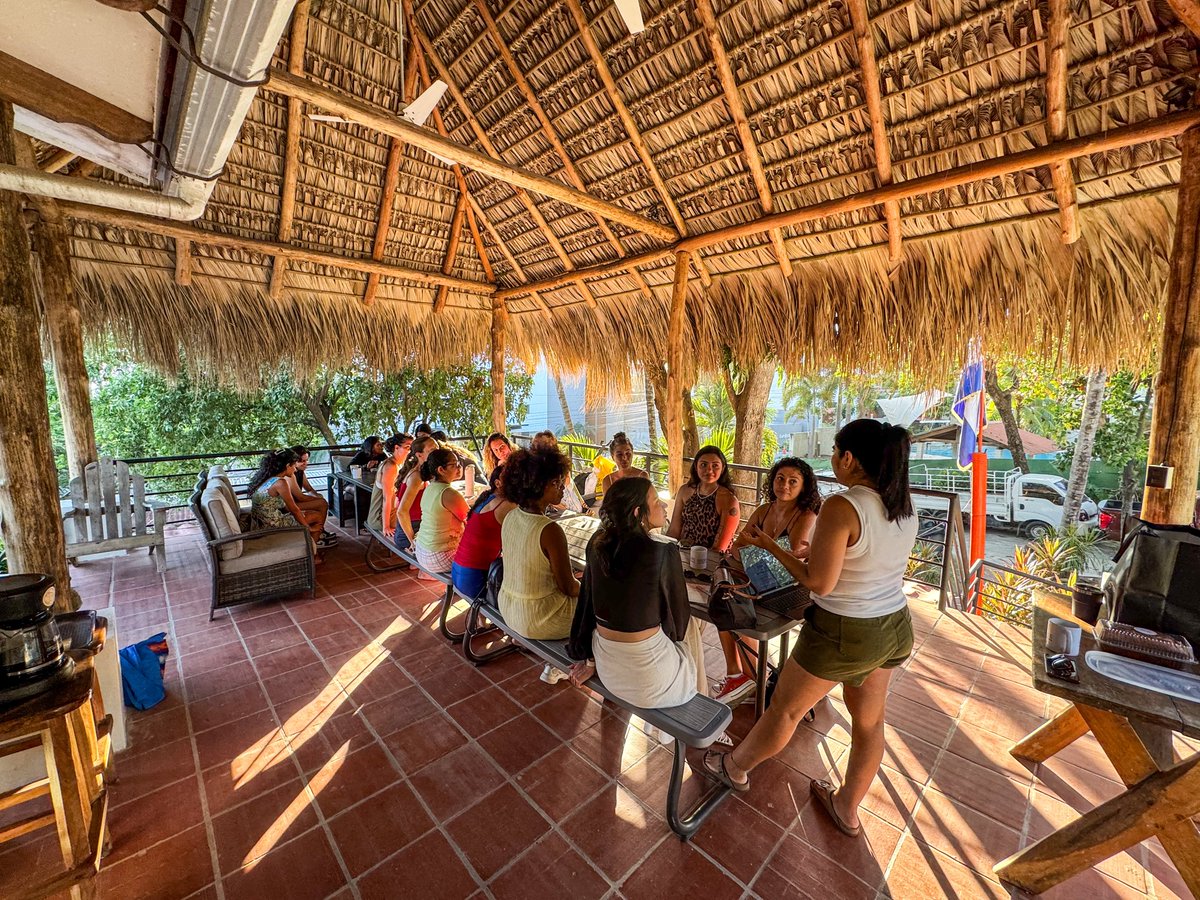 Sisters of Satoshi | El Salvador tweet media