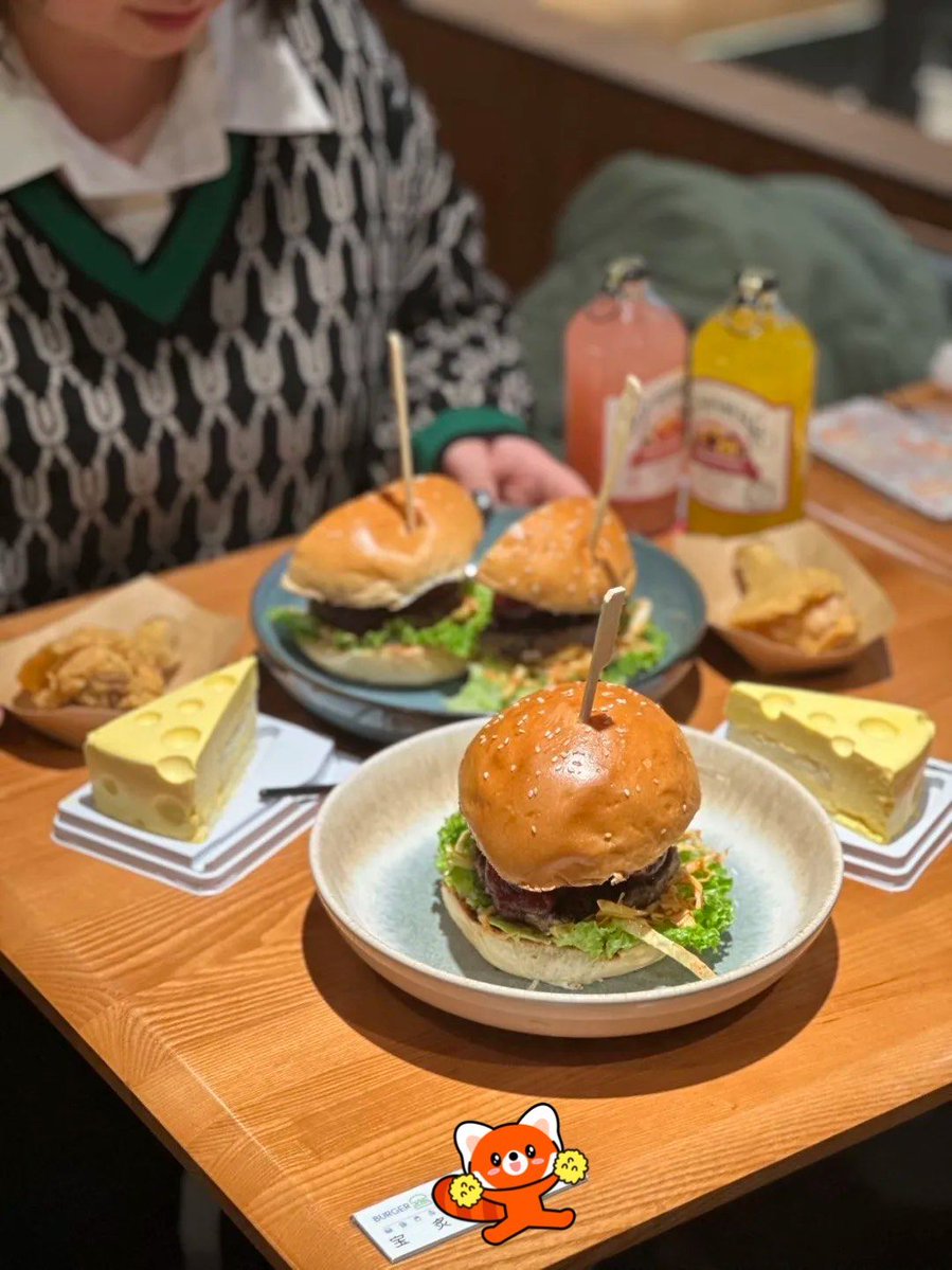 MrSamuel tweet media