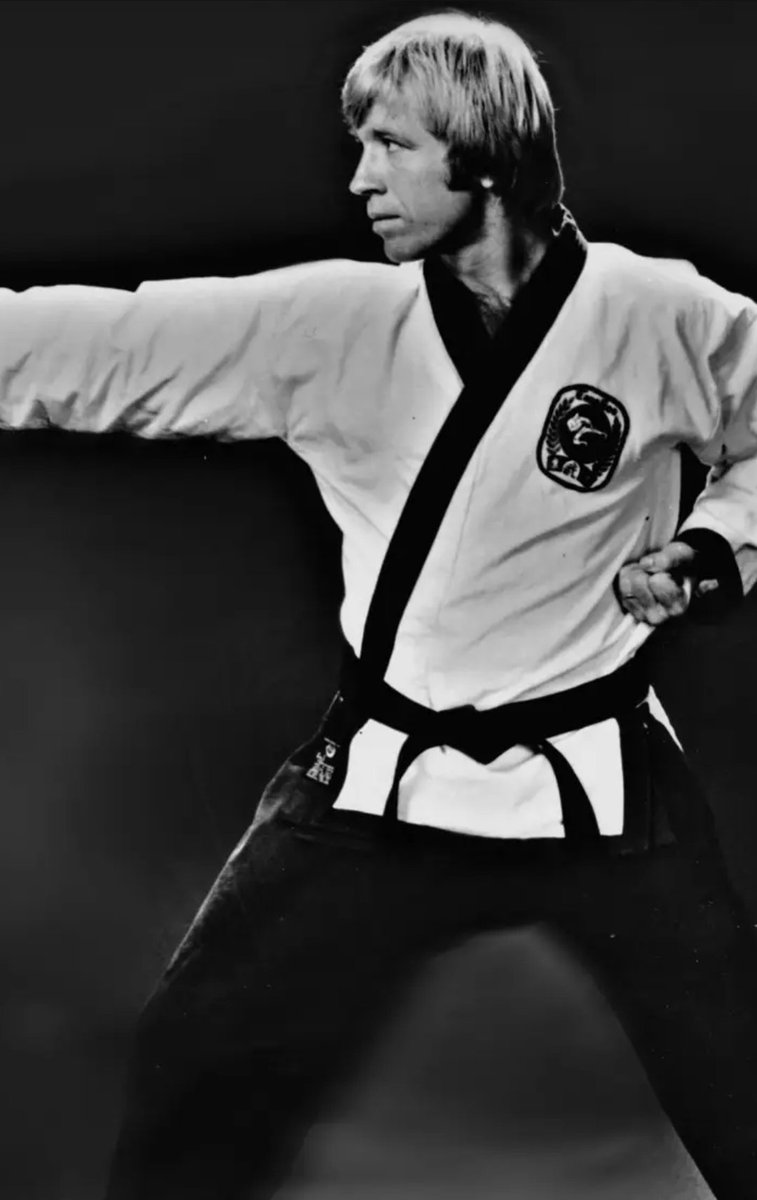 Liesel Weppen tweet media