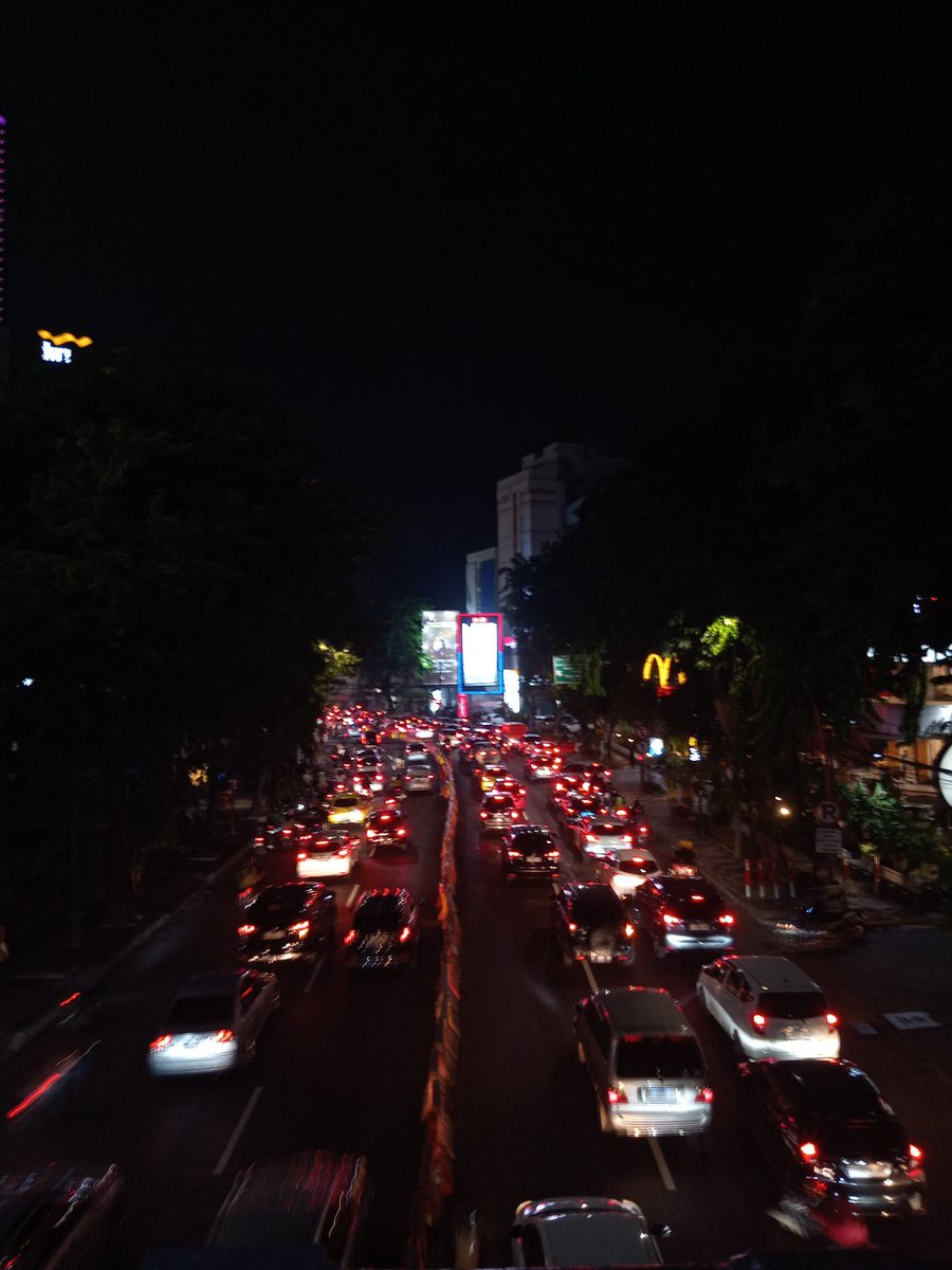 entahlah tweet media