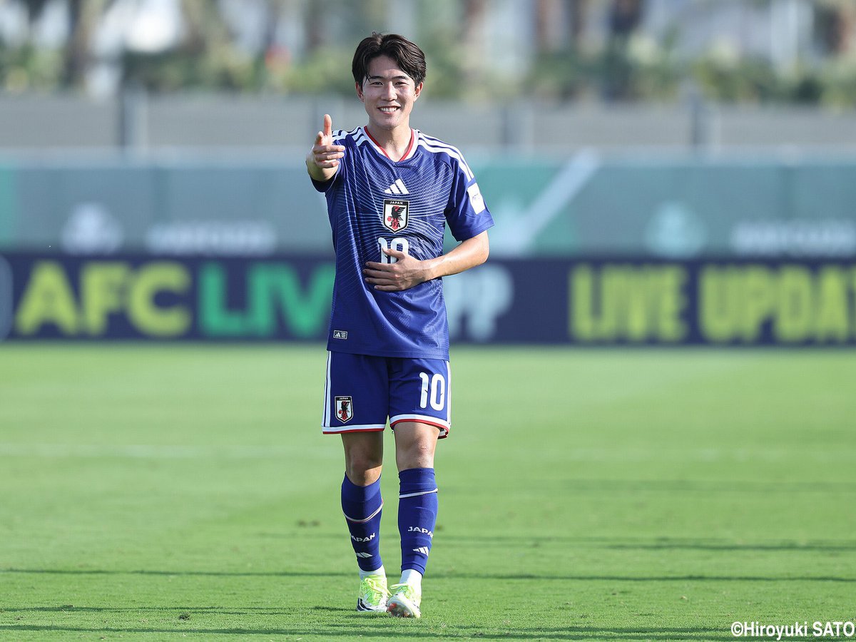 A_Andersen_'s tweet photo. Ryunosuke Sato (19/🇯🇵/LW, RW, CM, CAM), could very well be the next Japanese talent to make his way to Europe.

Sato at 19 is already in well into his senior career, winning young player of the year I japan last season. He’s an extremely versatile player, due to his speed, both footedness and work rate.

This season he’s predominantly played LM/LW for FC Tokyo, where he’s made a real impact in most games.

His relatively small frame, allows him to just his low center of gravity and speed, to be extremely direct and efficient, using change of speed and direction as his main offensive weapon.

His ability to go inside or outside, makes him hard to defend, especially because he’s a really good crosser of the ball, but also a really strong finisher is he gets to shoot.

Sato also brings A TON of energy, with his tenacity leading to him winning a lot of duels and high regains in press. He covers a lot of ground, and does a lot of sprints, because he wants to win.

At 19, Sato has already made his full Japanese debut as well, and I really wouldn’t be surprised if he’s in Europe this summer, especially with the World Cup coming up.

Keep an eye on Ryunosuke Sato🇯🇵