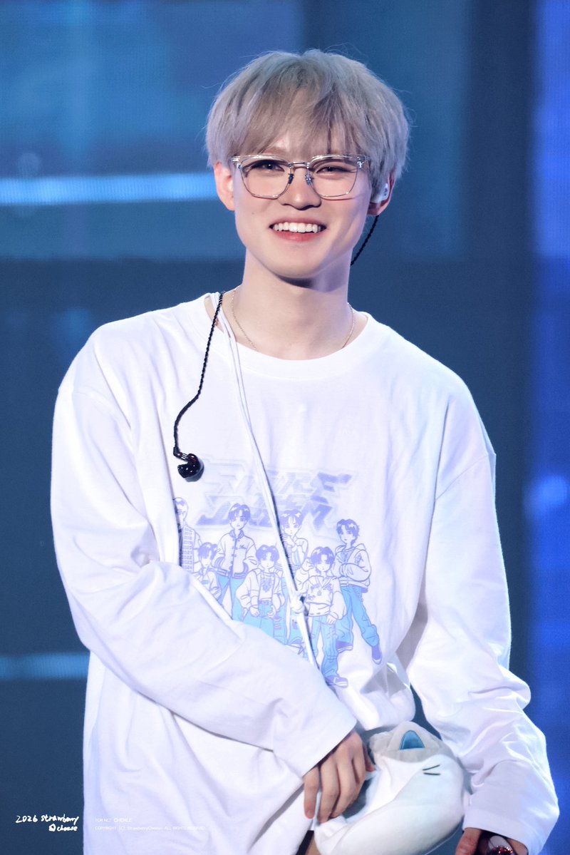 𝐒𝐭𝐫𝐚𝐰𝐛𝐞𝐫𝐫𝐲𝐂𝐡𝐞𝐞𝐬𝐞. tweet media