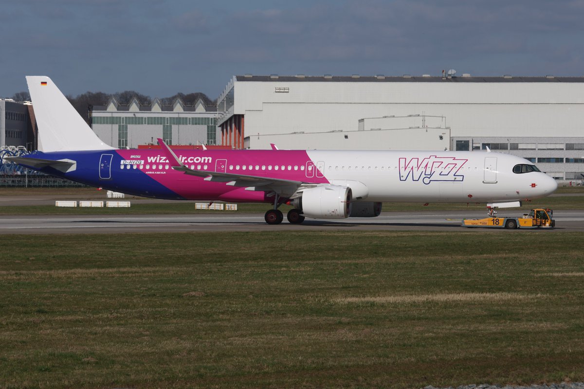 Tobias_Gudat's tweet image. #A321xlr #Wizz 9H-XLF
MSN12809