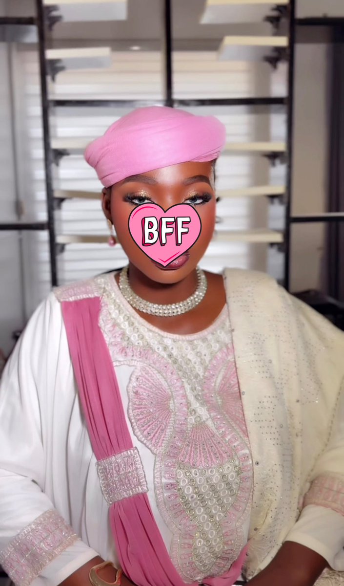 Deynu🦋𖣐 tweet media