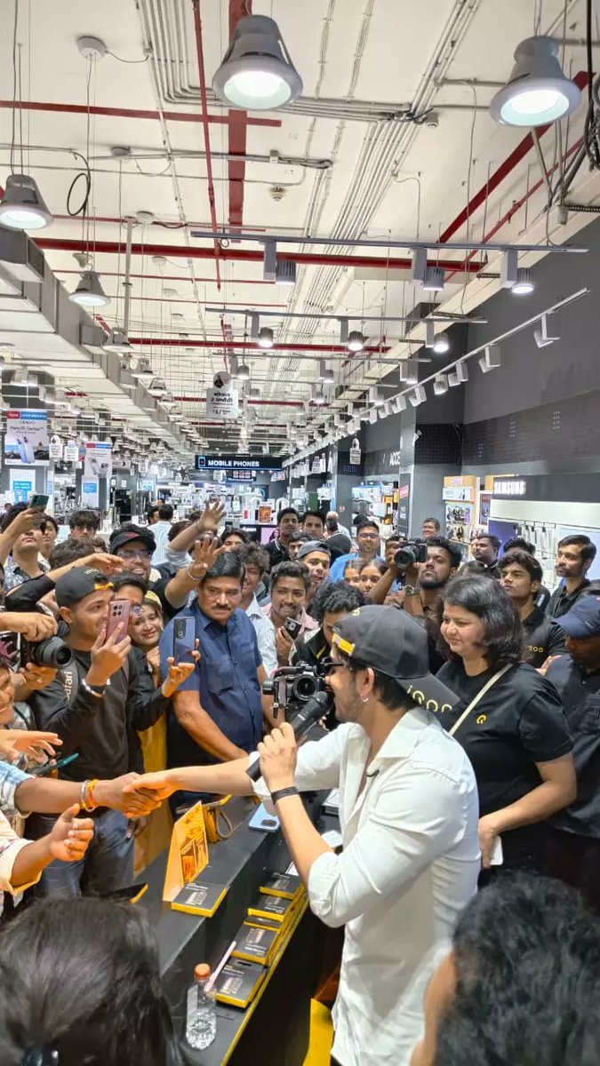 TechSAM009 tweet media