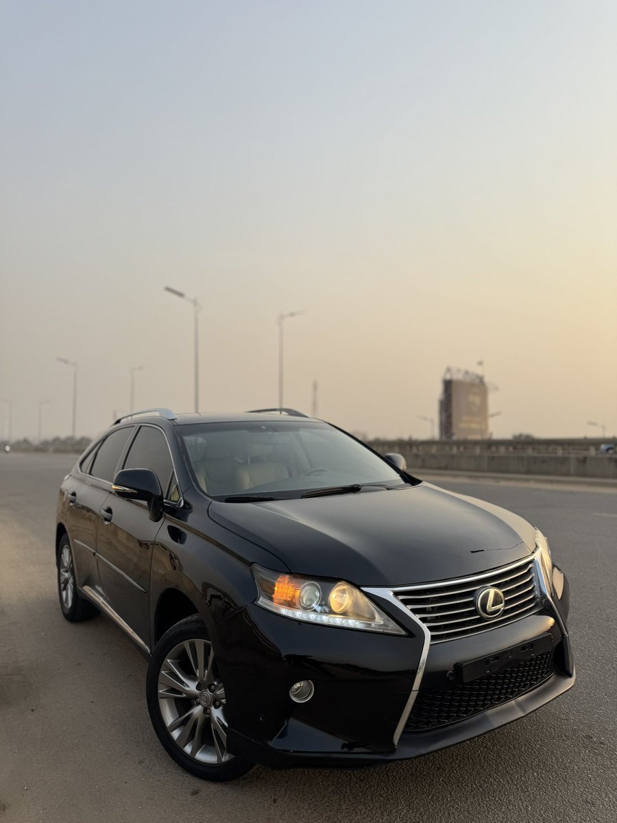 Lonapapi1 tweet media