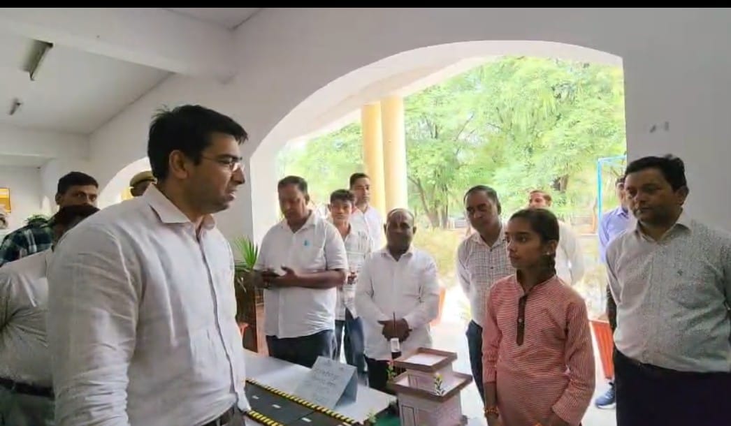 DM Hathras tweet media