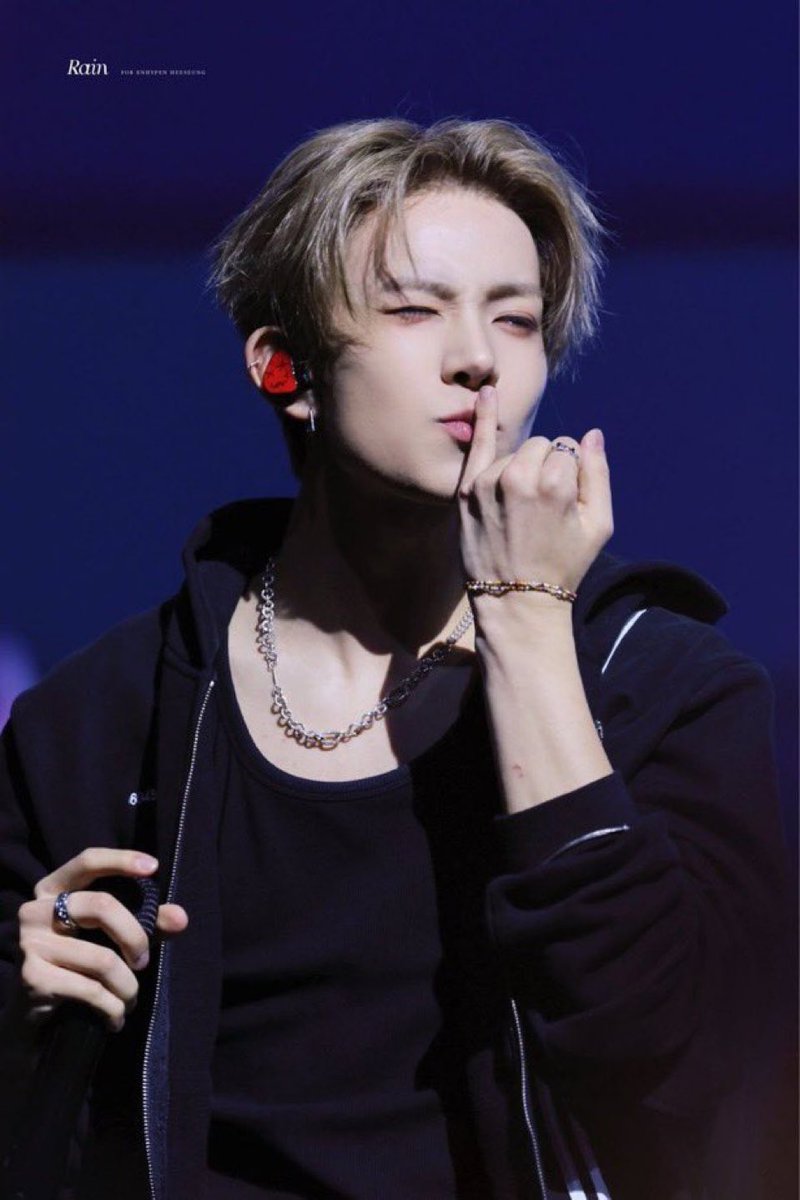 sunnikeuu's tweet photo. assim como o heeseung prometeu q nunca abandonaria o engene, não podemos abandoná-lo  nesse momento. heeseung merece o mundo e mais um pouco

LET ENHYPEN CREATE
#PROTECT_OUR_SEVEN
#LET_ENHYPEN_CREATE
#BOYCOTT_HYBE_BELIFT
#FairTreatment_For_NI_KI https://t.co/J4qbL8Jn1L