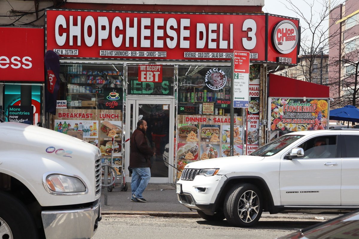 phoebe 🏒🤖🌲 tweet media