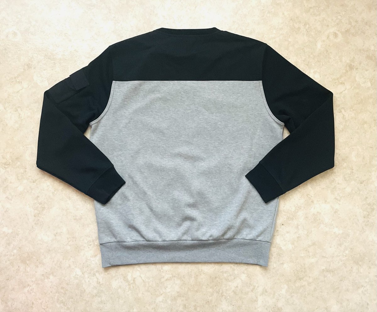 polemique_la's tweet photo. Superbe Pull Ralph Lauren hybride / hydrofuge 🔥
Taille L
Très bon état
Dispo sur mon Vinted 👇

https://t.co/2Lb7Sz5ezF

#vinted #achat #revente https://t.co/T17meXdEq1