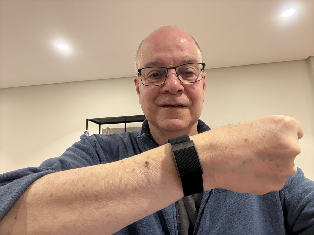 arnaldomefano's tweet photo. @WHOOP : Dispositivo completo para monitorar a saúde, que me conquistou

Leia a publicação: https://t.co/bfi11WjLkD https://t.co/zj9jE5Nm2X