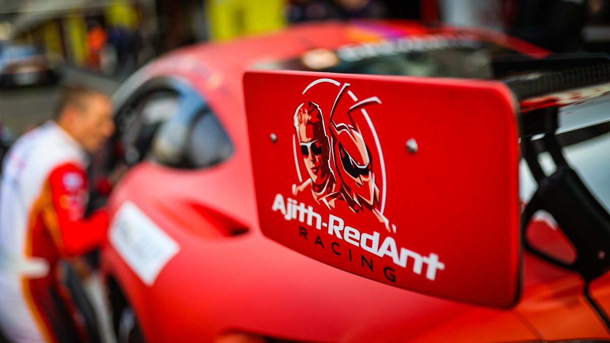 TFC_mass's tweet image. #AjithKumarRacing New Logo 🔥🔥🥵🥵💥💥

Vera level, THALA @Akracingoffl 😎

#AK64 #AK