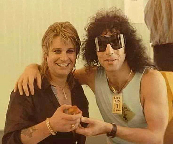 𝐊𝐈𝐒𝐒𝐨𝐩𝐨𝐥𝐢𝐬 tweet media