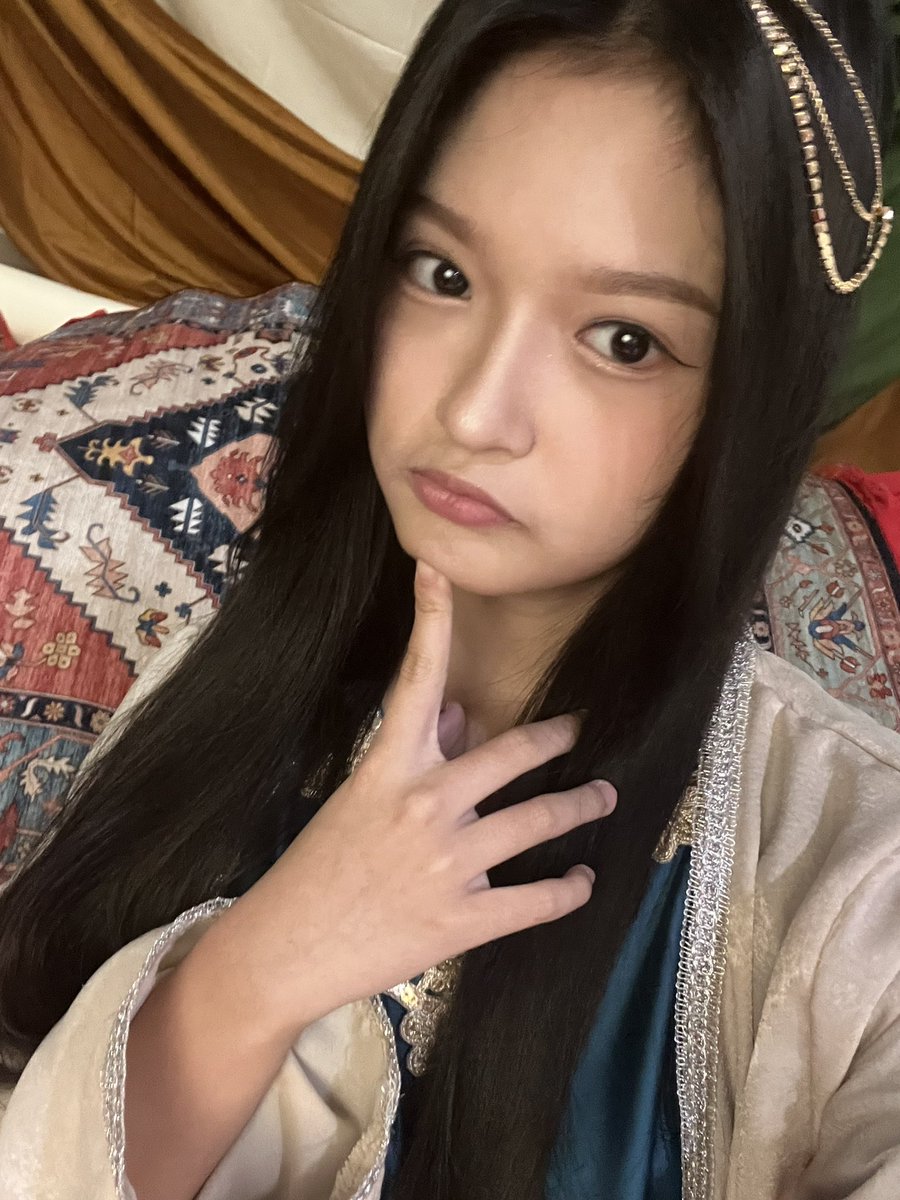 Celline Thefani tweet media