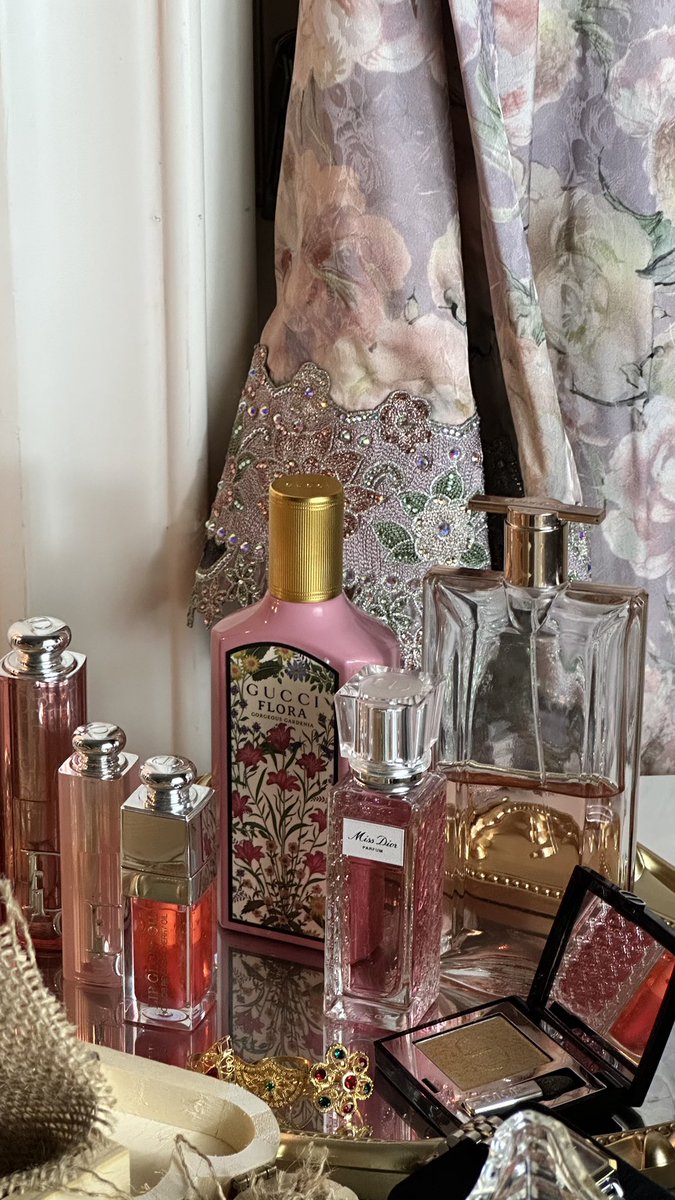 أسمَـا tweet media