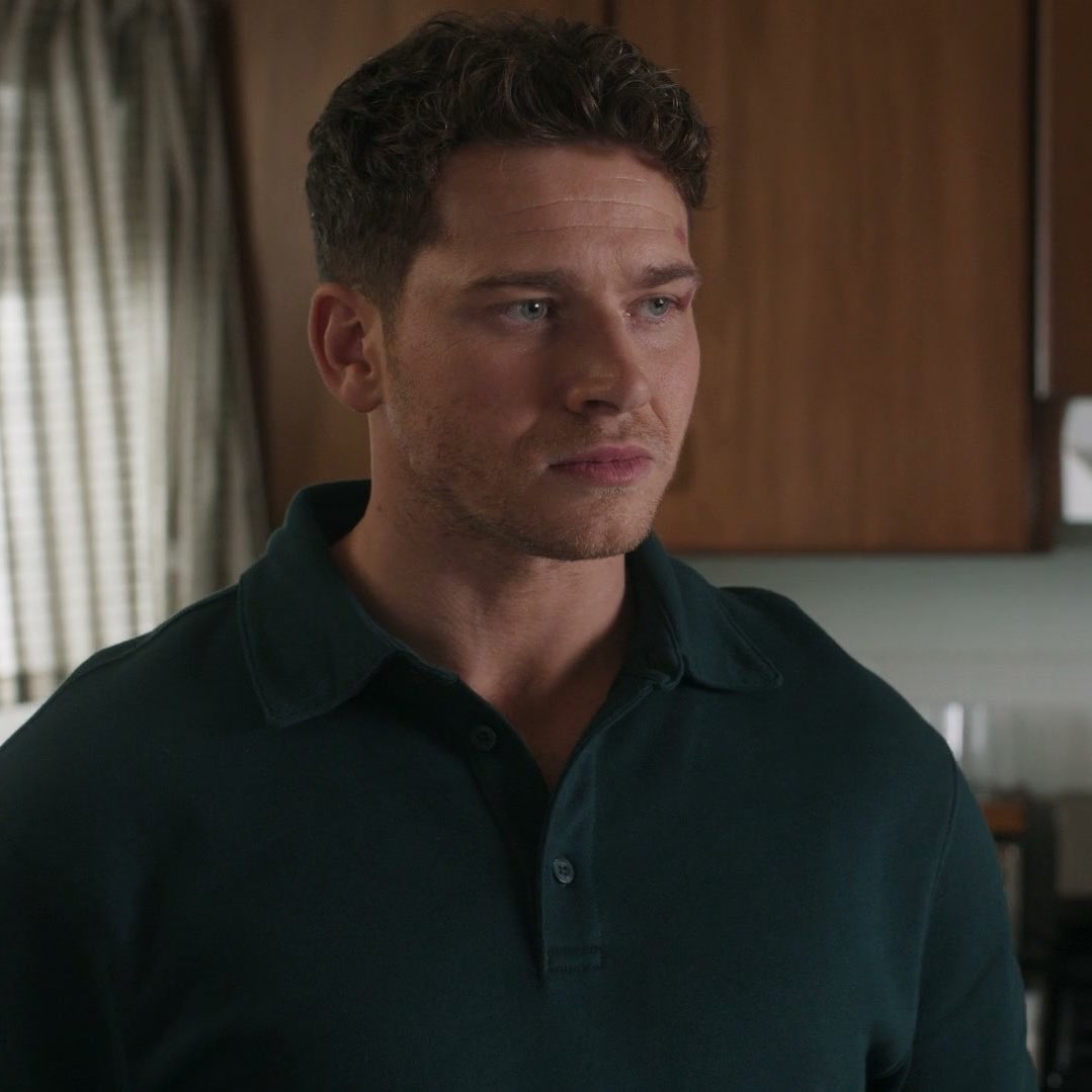 bea loves buck 🌸 tweet media