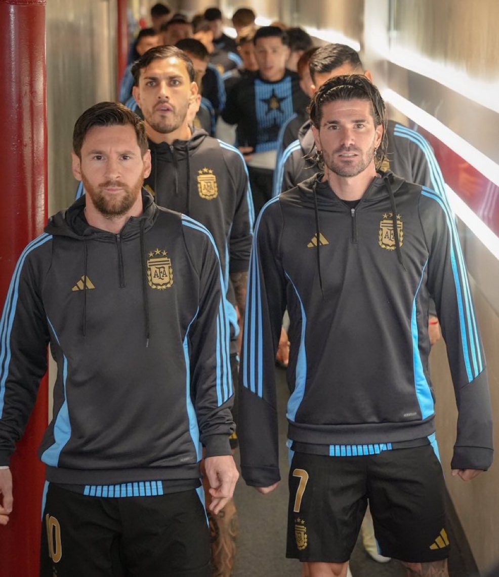 Loguito Fcb tweet media