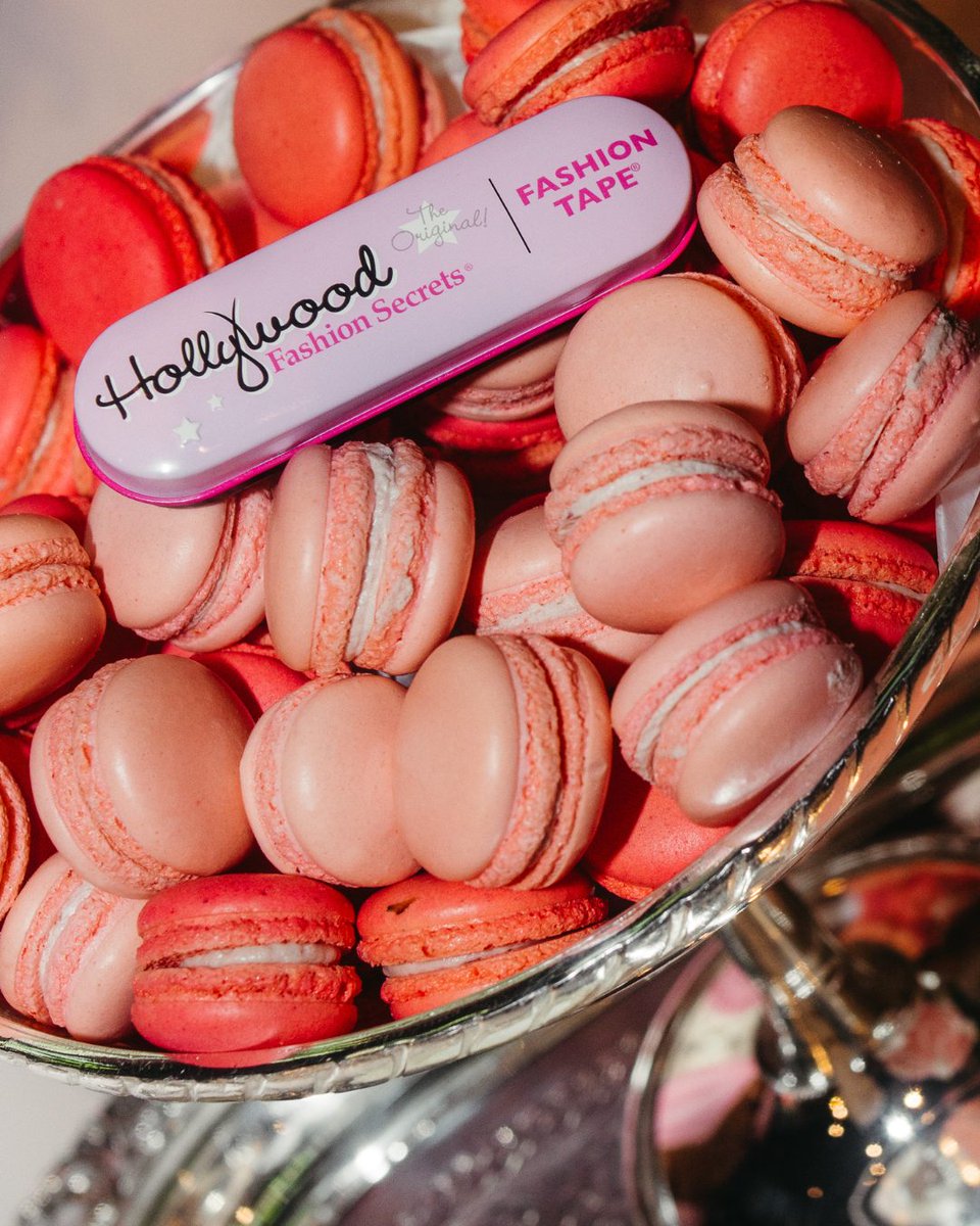 Hollywood Fashion Secrets tweet media