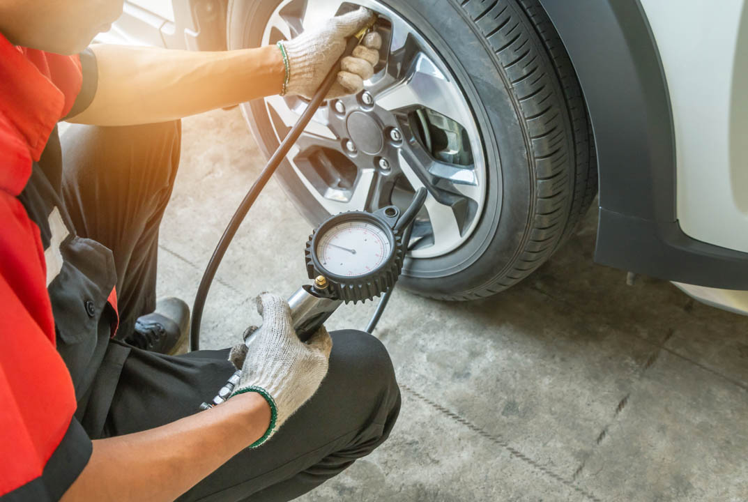 AutoOutfitters1's tweet photo. Properly inflated tires can increase fuel efficiency, extend the life of your tires, improve overall vehicle performance, and more!  (503) 772-0654 https://t.co/Wxin6qHr0T