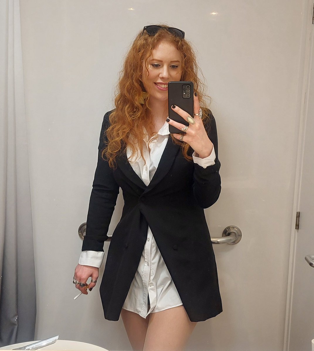 liv 🌹 tweet media